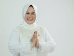 Wakil I Ketua DPRD Lampung, Elly Wahyuni Berikan Bantuan Uang Tunai Untuk Posyandu dan Majelis Taklim di Metro