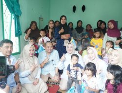 Elly Wahyuni Sampaikan Pesan Capres Prabowo kepada Masyarakat Di Bandar Lampung Usai Bagikan Ratusan Susu dan Makanan Gratis