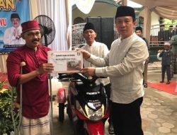 Peduli Kaum Disabilitas, PJ Bupati Pringsewu Marindo Kurniawan Berikan Satu Unit Motor