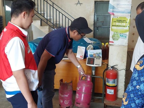 Pertamina dan Disperindag Pastikan Harga LPG 3 Kg Sesuai HET di Tanggamus